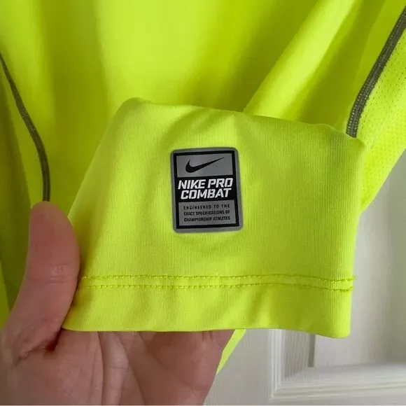 Nike Pro Combat Men's Athletic Shirt Fitted Long Sleeve - Size XL - Venom Green - Picture 3 of 7